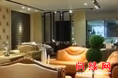 沙发.jpg