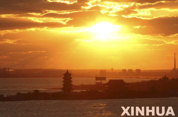 1025峿ɽɽϼεΪ׳ۡ»緢 㣩1025գɽճѵһĳϼϼӳϼɫҫ۶Ŀ 